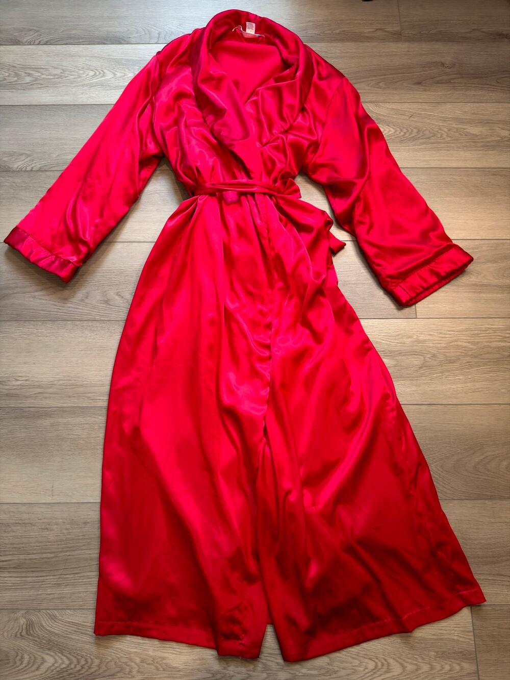Victoria's Secret Robe Red Satin Cozy Fleece Lined Wrap Hollywood Pockets M/L